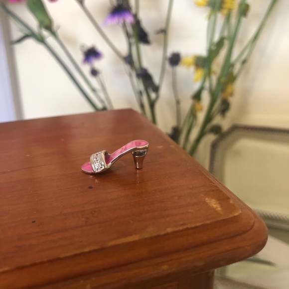 Shoe pendant - Picture 2 of 3